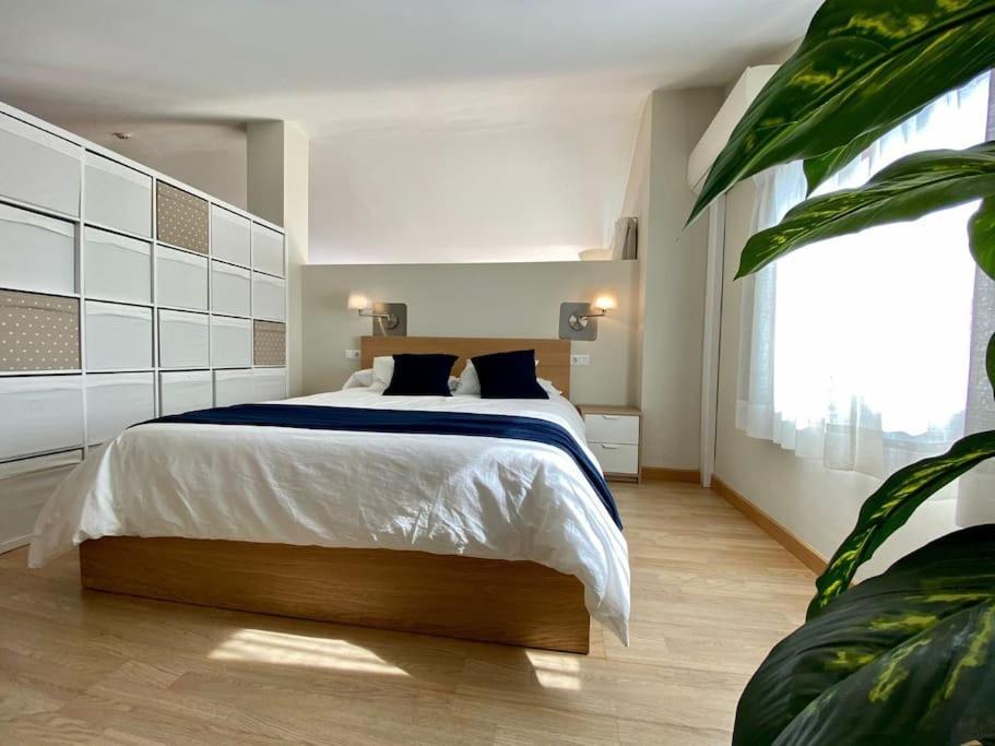 Exclusive Beachfront Penthouse Almayate Alto Exterior foto